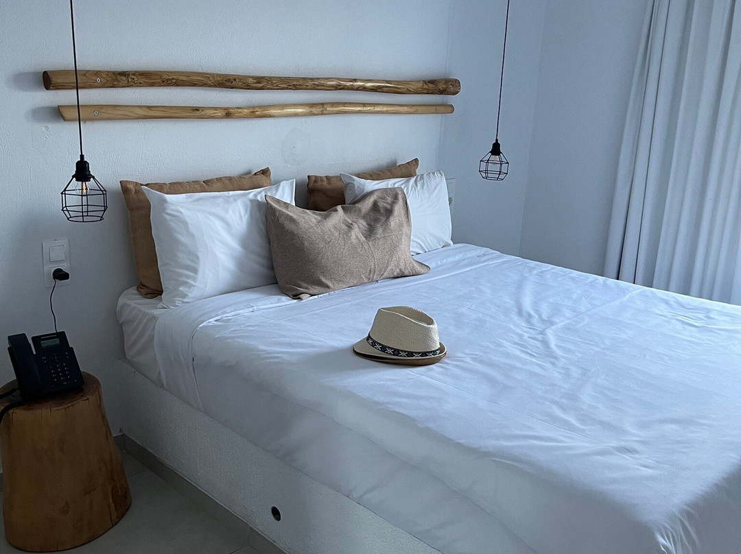 Penelope Village主图