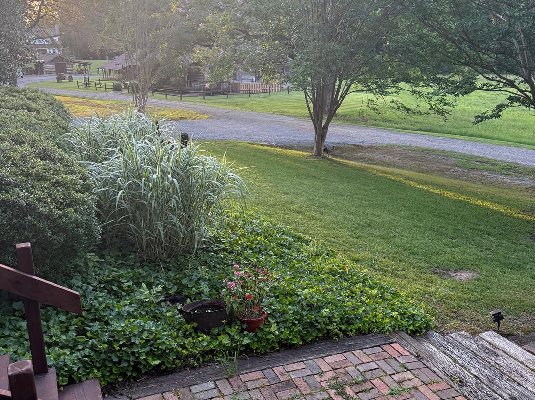 French Camp Bed and Breakfast Inn主图