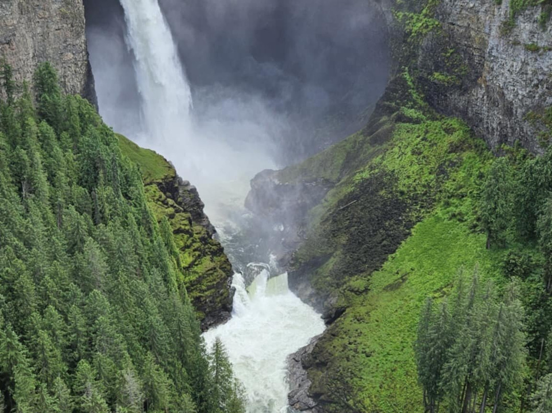 Helmcken Falls-克利尔沃特必去景点