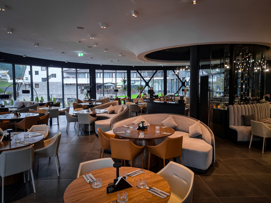 Moroeni酒店住宿-Hotel Pestera Wellness & Spa *****
