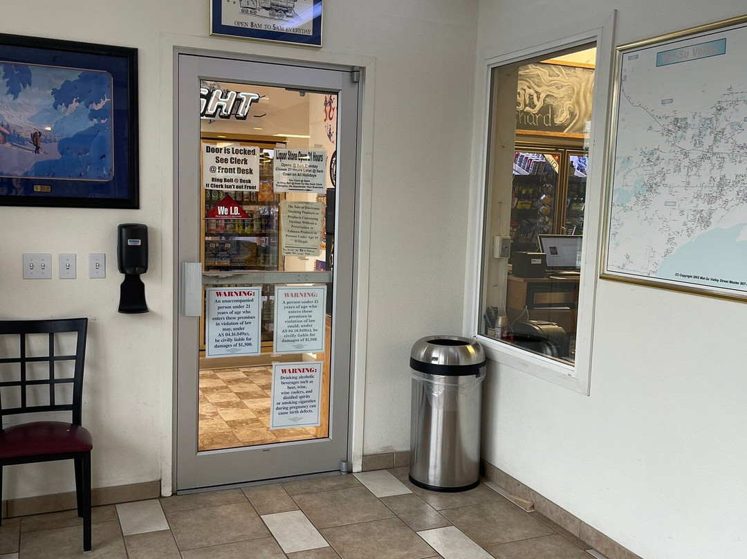 Valley Hotel & Open Cafe主图