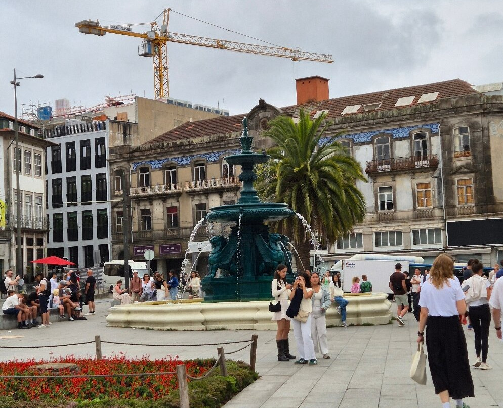 Praça Gomes Teixeira-波尔图必去景点