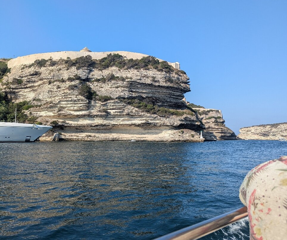 Bonifacio cliffs and caves-博尼法乔必去景点