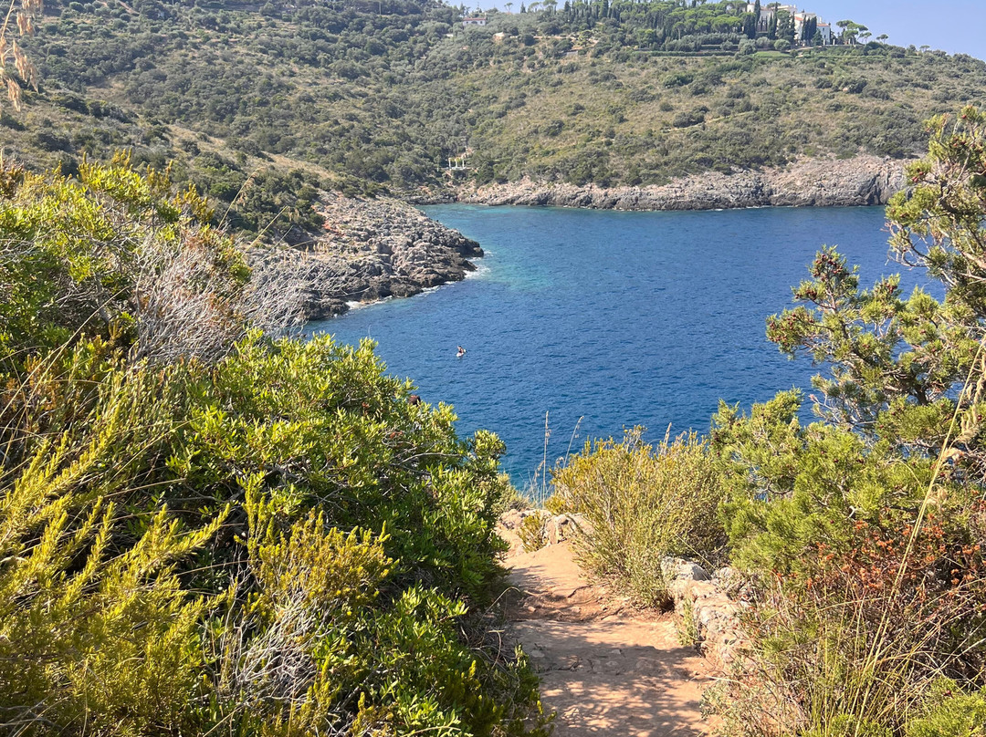 Cala La Cacciarella-圣托斯特凡诺港必去景点