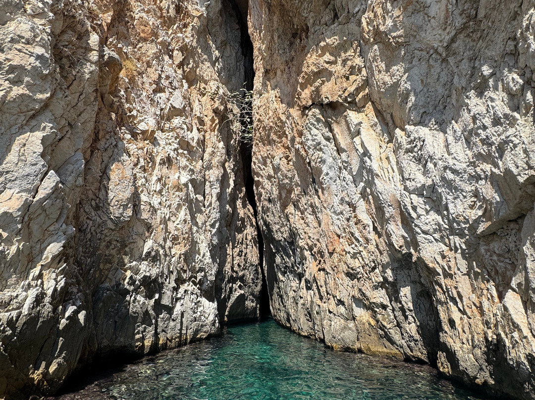 Aegina Rent a Boat by GM Marine-爱琴娜岛必去景点