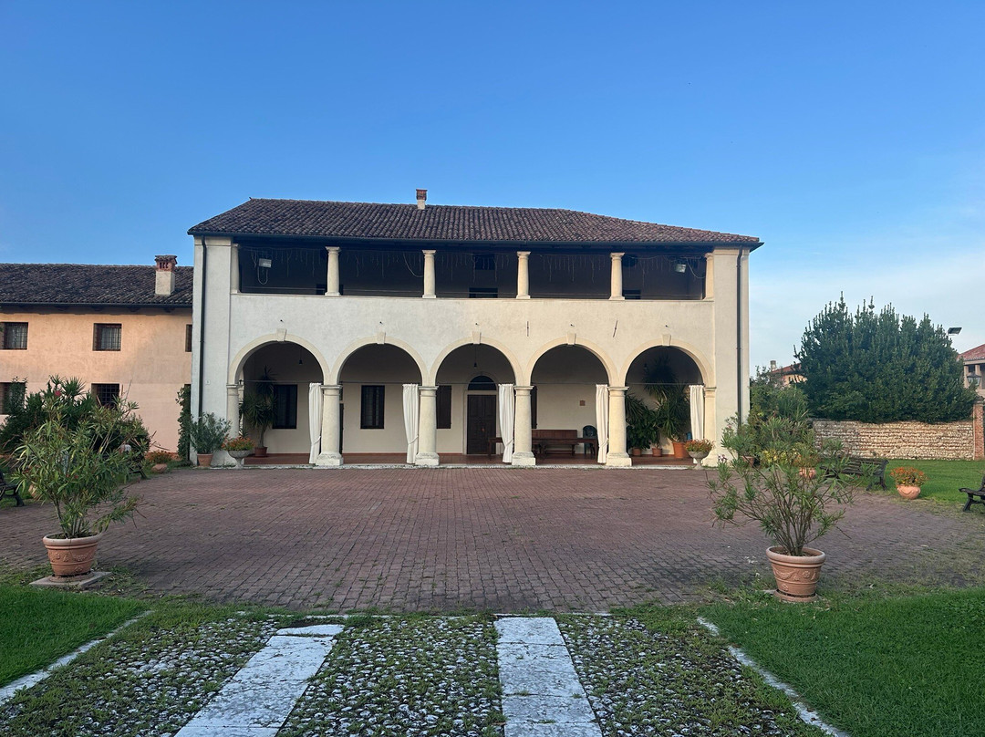 Villa Ruttilio, Rossi, detta "Ca' dei Volti"