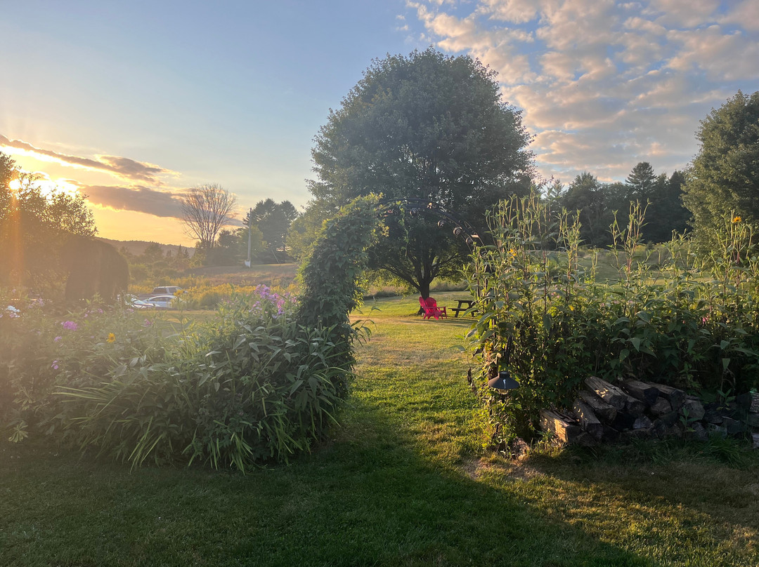 Craftsbury Farmhouse主图