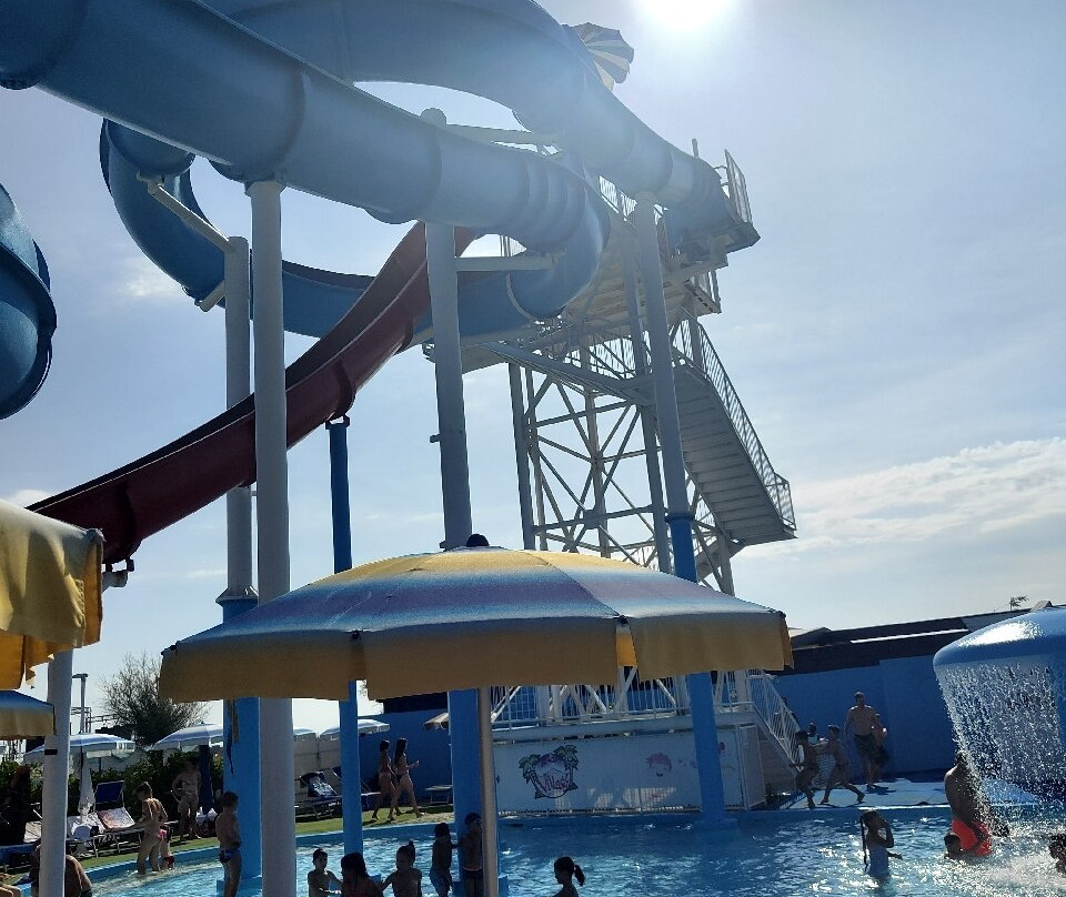 Beach Village-里乔内必去景点