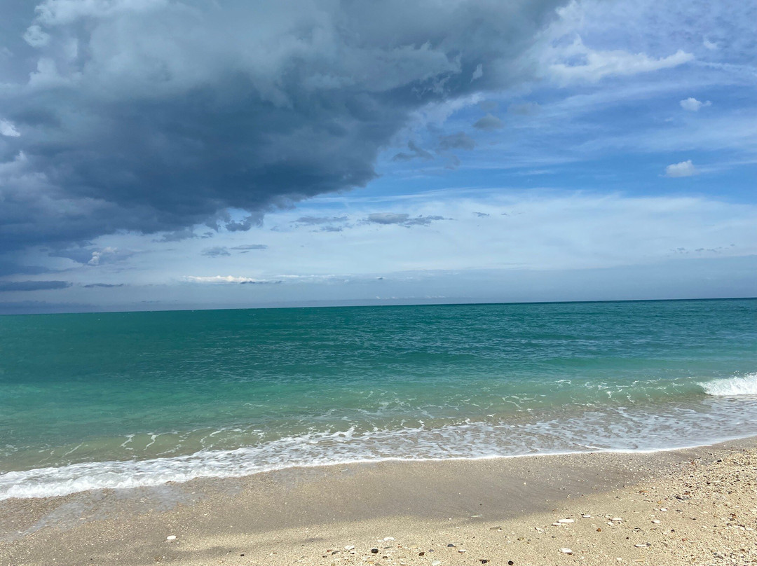 Spiaggia Mezzavalle-安科纳必去景点
