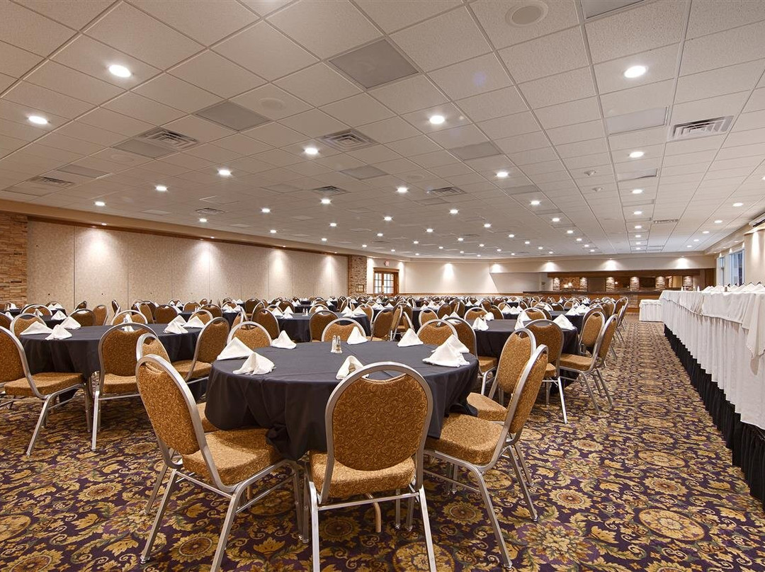 Crossroads Hotel and Event Center