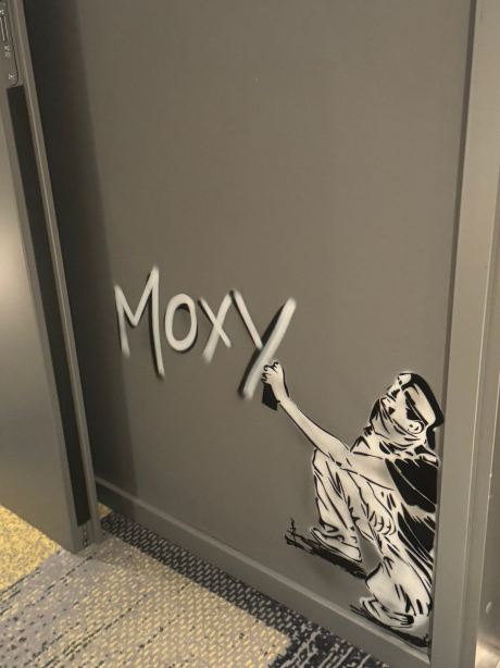 柏林机场Moxy酒店-官方