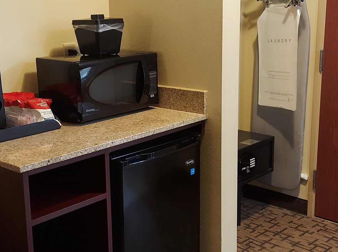 Cobblestone Hotel & Suites - Harborcreek主图