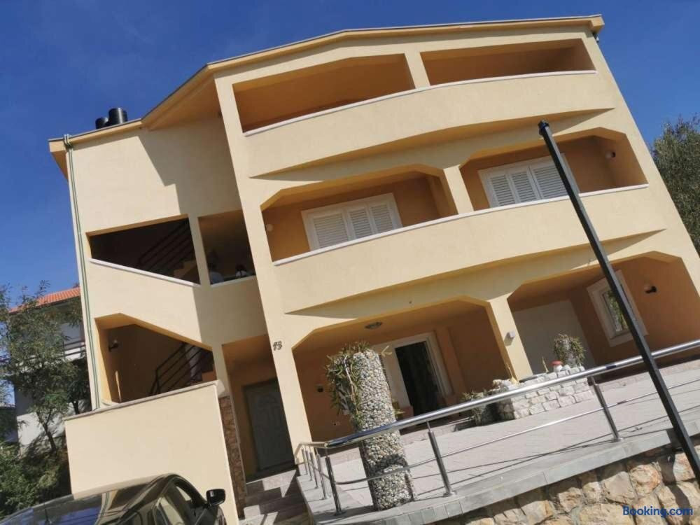 Apartmani Lipa