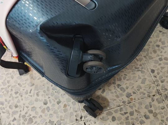 Moonimaa Airport Lounge-湖卢勒必去景点