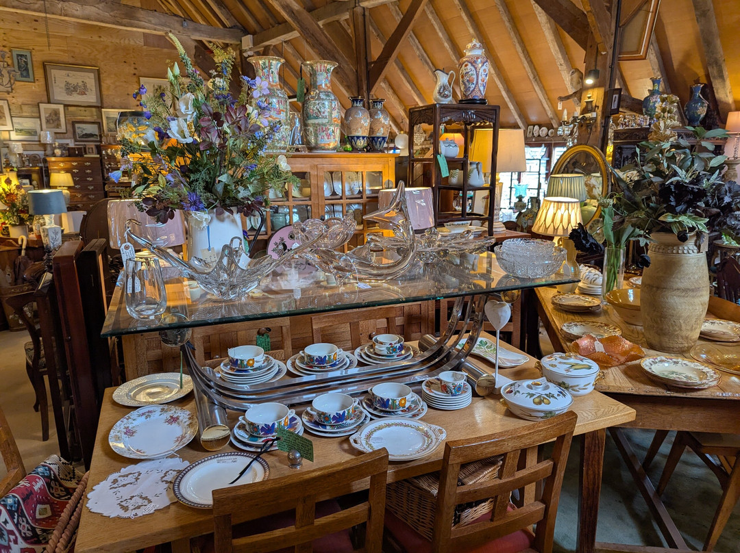 The Antiques Warehouse-法纳姆必去景点