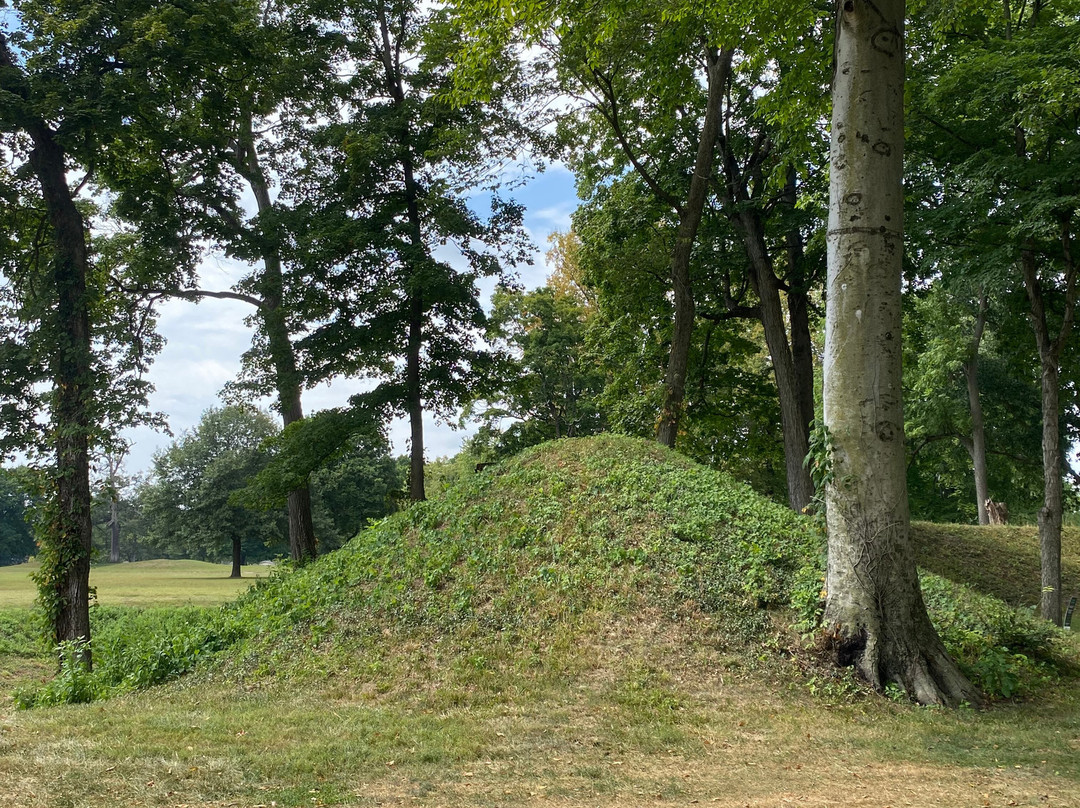 Newark Earthworks-Heath必去景点