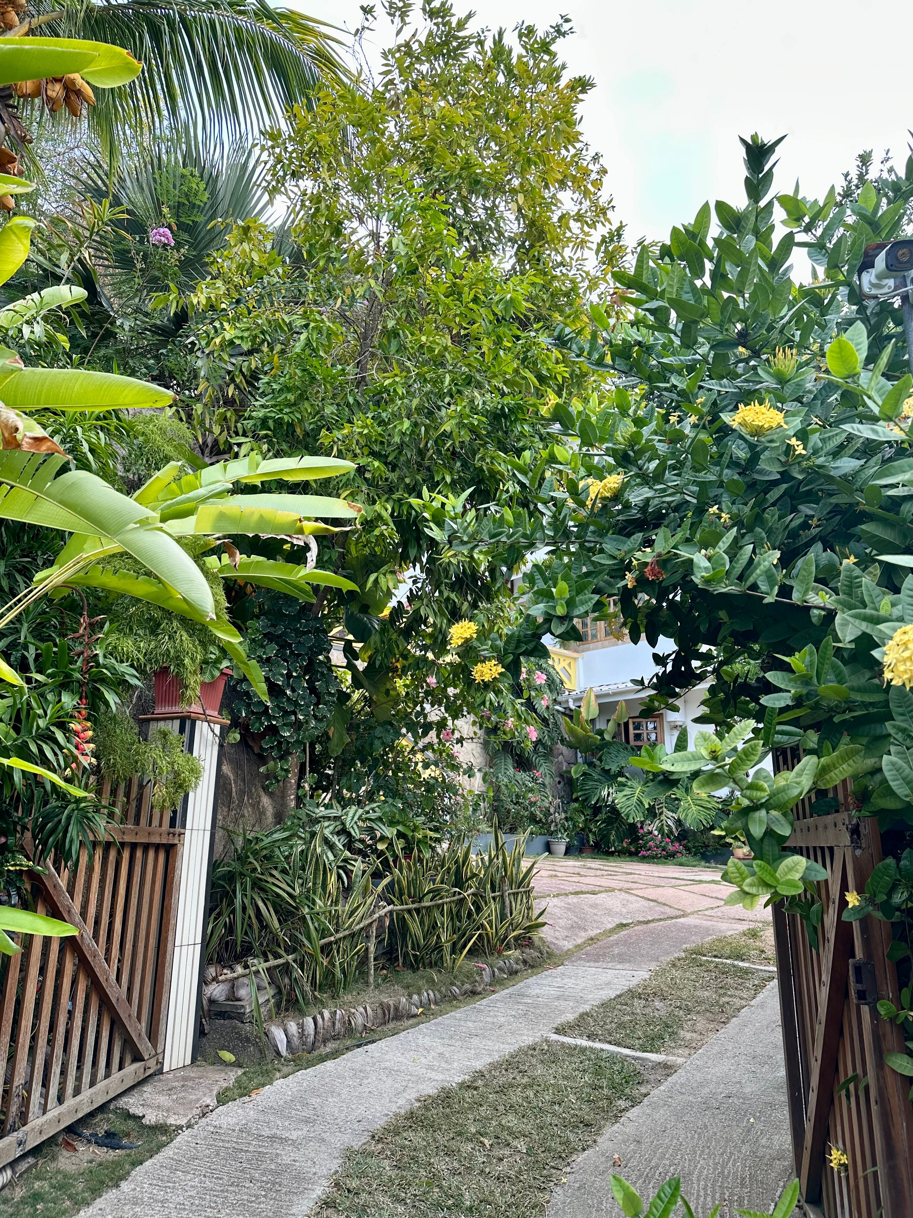 Cavern Apartments-官方