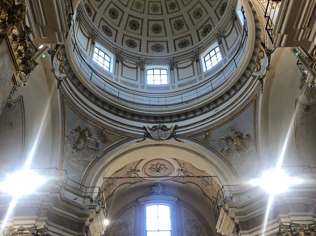 Chiesa di Santa Maria del Suffragio-拉奎拉必去景点