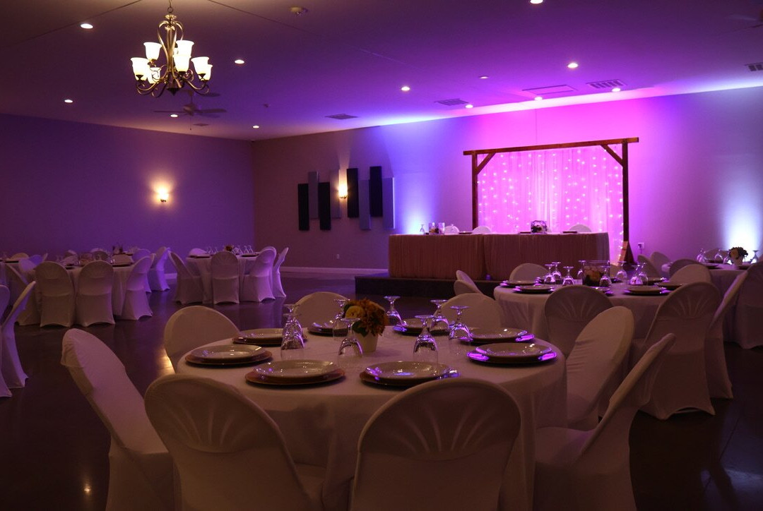 Twin Oaks Event Center, Winery & Brewhouse-Farmington必去景点