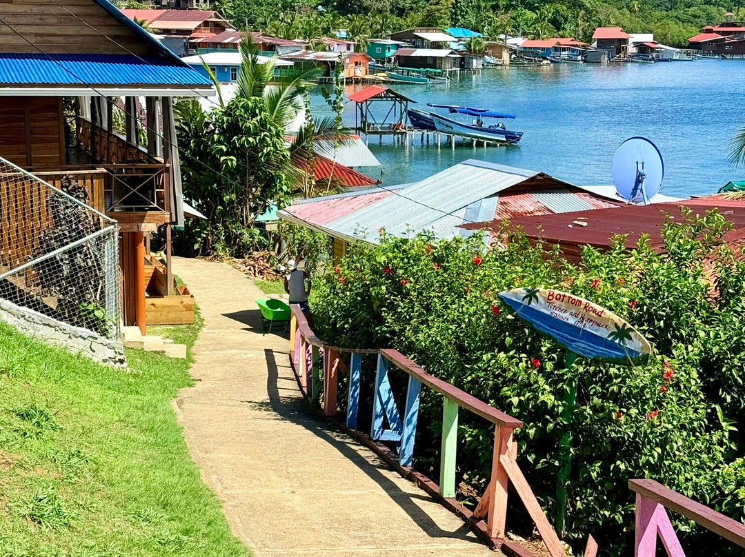 马里诺岛巴斯蒂门多斯国家公园-博卡斯镇必去景点