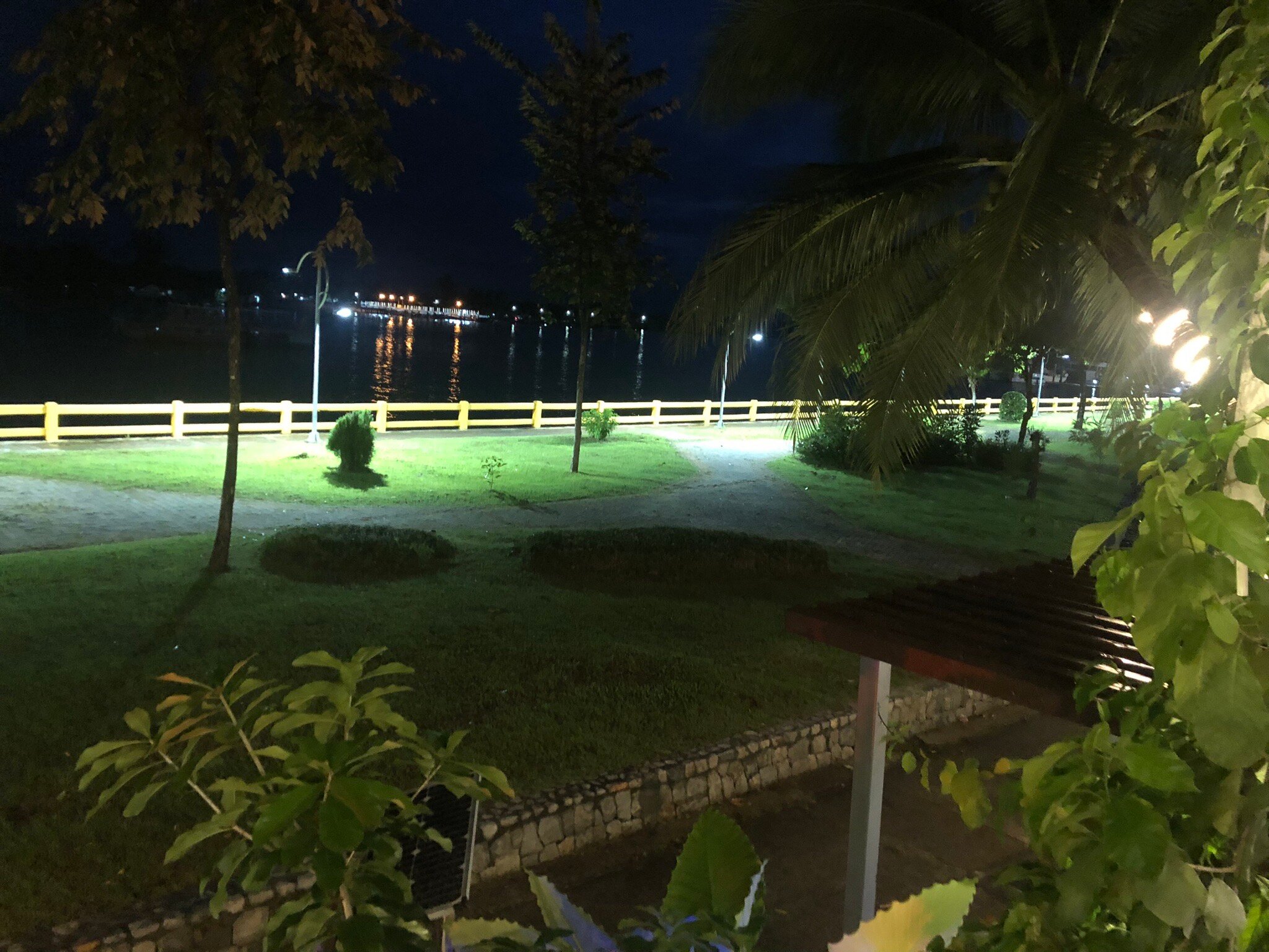 迪安达曼酒店-官方