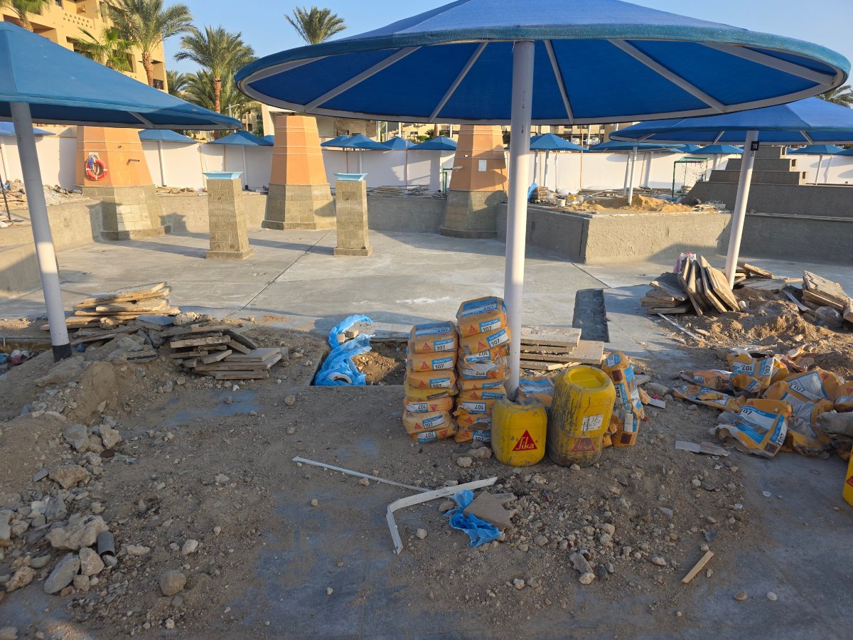 加利布港皮卡尔巴特罗斯绿洲酒店-泳池