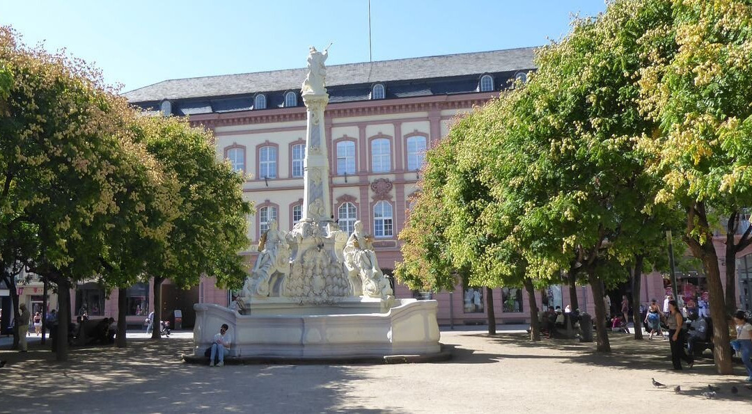 Former Imperial Post-特里尔必去景点