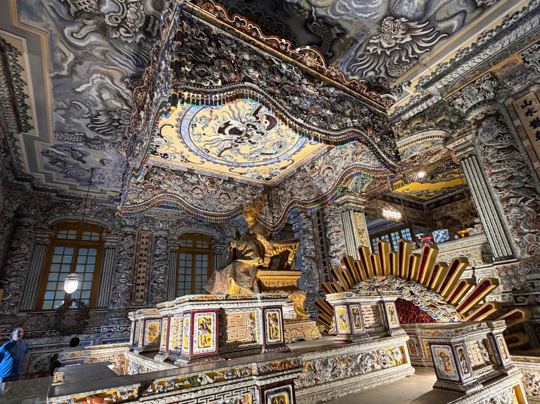 Lam's Travel - Private Day Tours-顺化必去景点