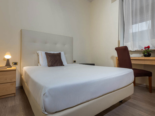 IH Hotels Milano Eur Trezzano sul Naviglio主图