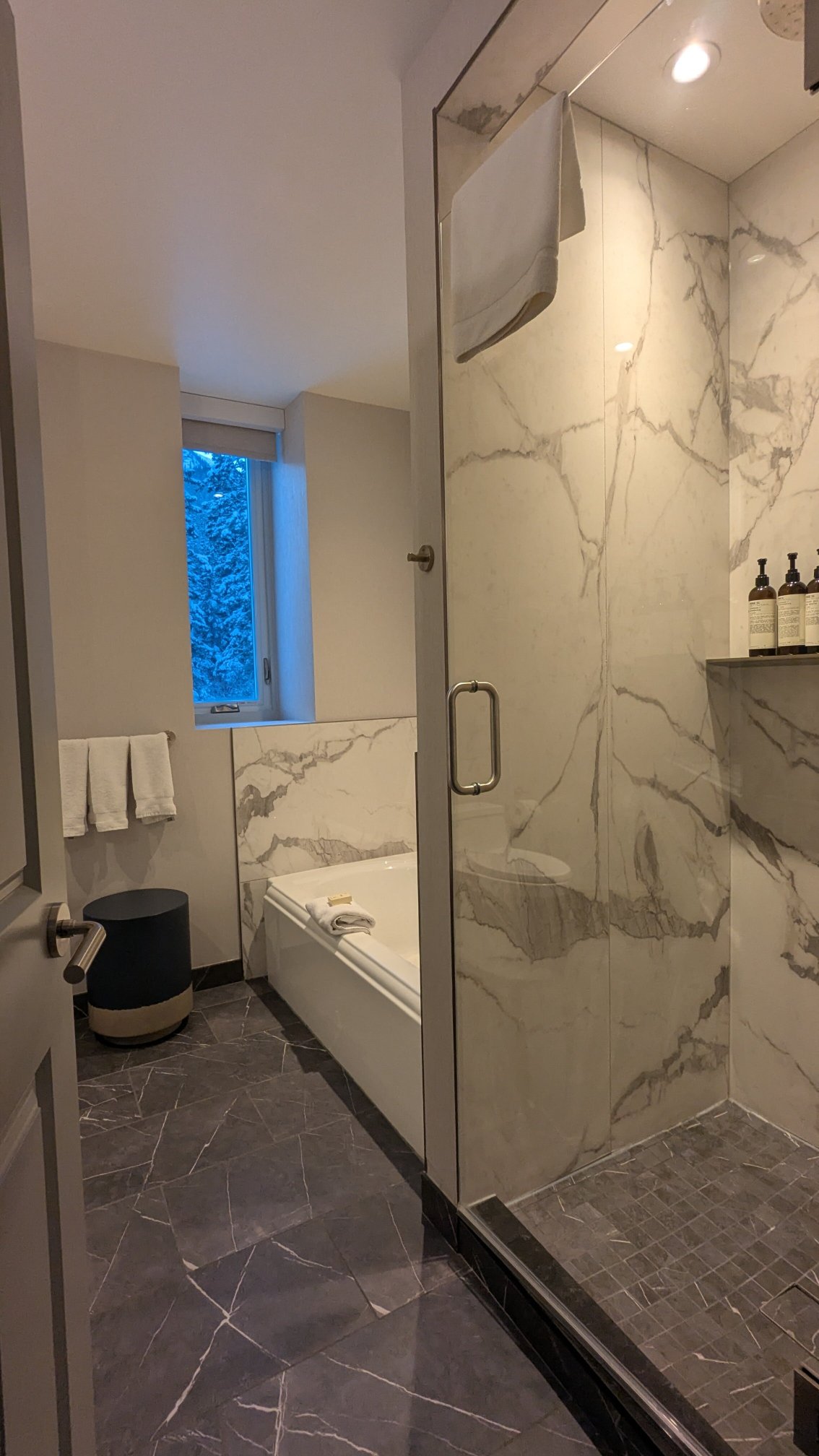 费尔蒙露易丝湖城堡酒店-浴室