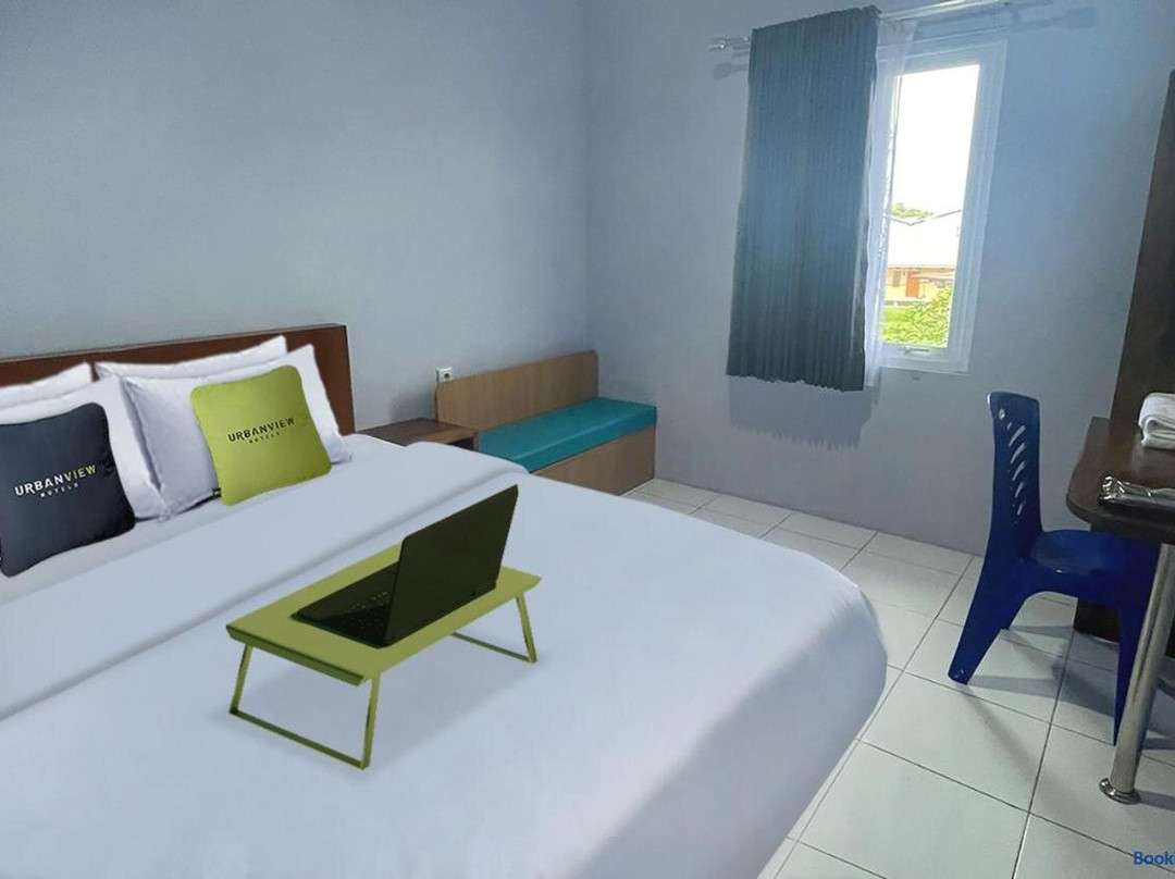 Urbanview Hotel Mutiara Persada Syariah Majalengka By RedDoorz