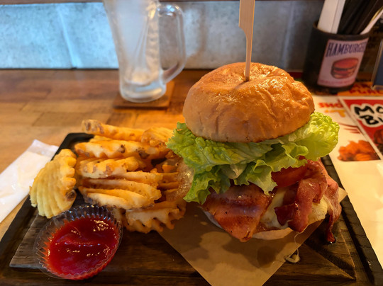 Warren's Place 2.1 Burgers＆Beer