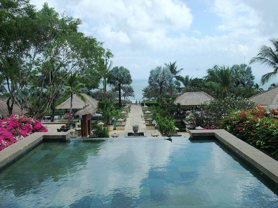 巴厘岛阿雅娜度假村主图