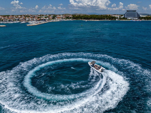 Taxi Boat Adria-佛迪赛必去景点