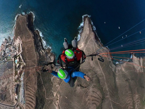 Enminube Paragliding-拉古纳的圣克里斯托波尔城必去景点