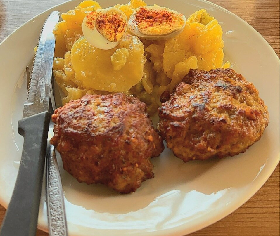 Yupa Salon With Coffee And Cake主图