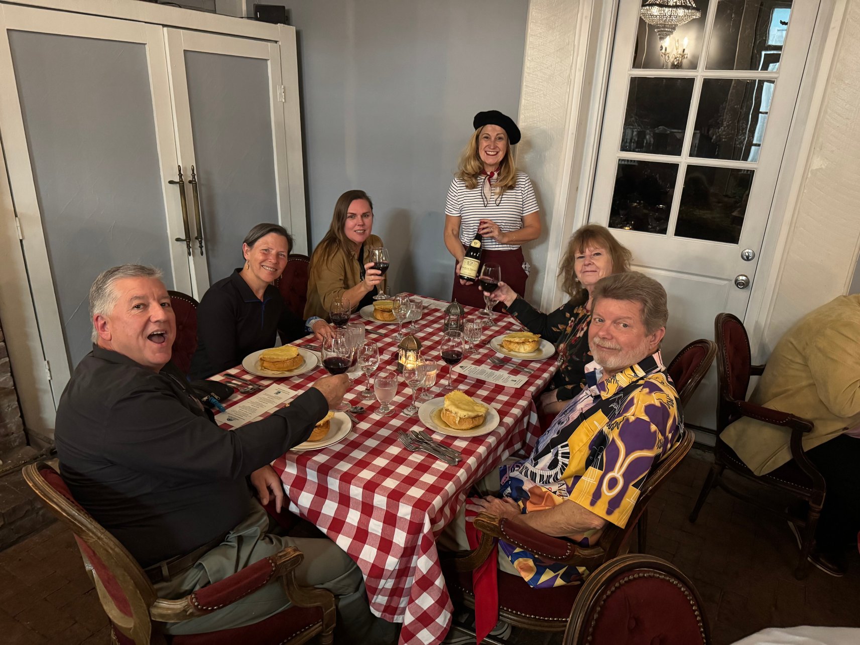 雪松林旅馆-官方