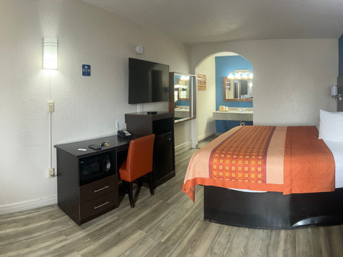 鲍-霍查顿罗德威酒店主图