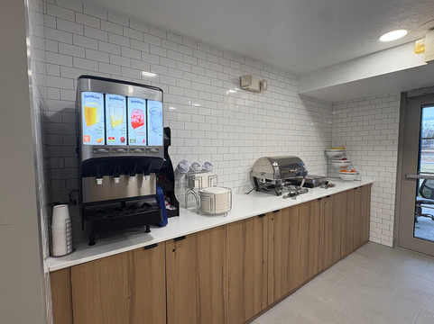 库尔佩珀温德姆麦客达套房酒店主图