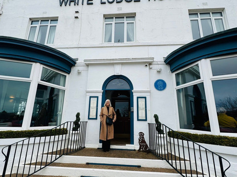 菲雷白屋酒店主图