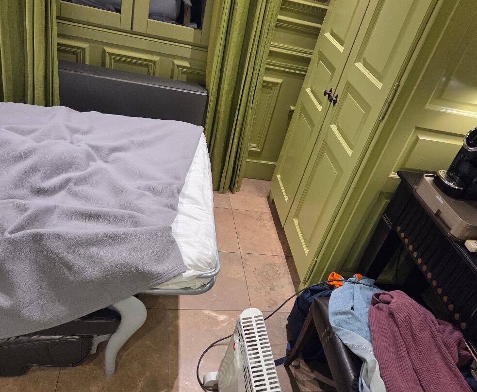 宝石城堡 Spa 饭店主图