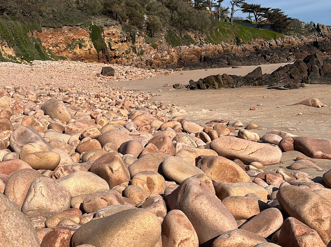 Beauport Beach-St. Aubin必去景点