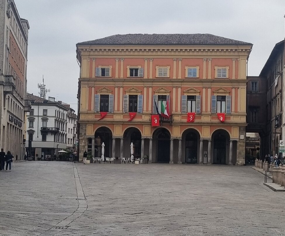 Piazza Cavalli-皮亚琴察必去景点