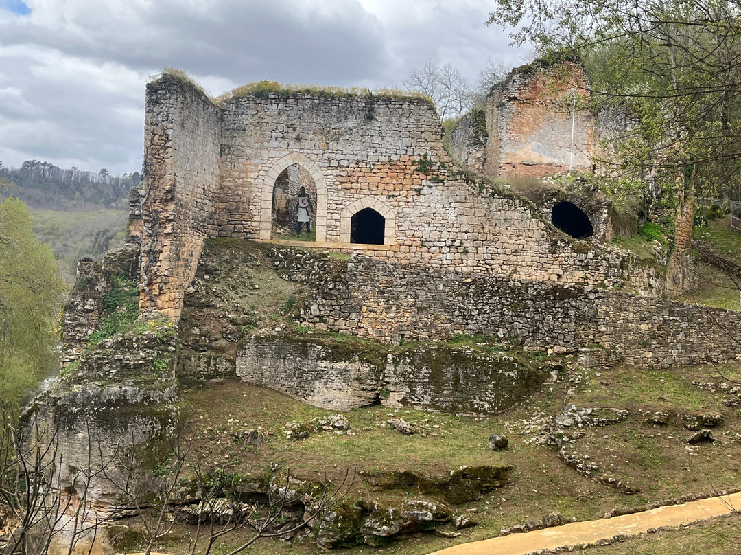 Village Troglodytique de la Madeleine-Tursac必去景点