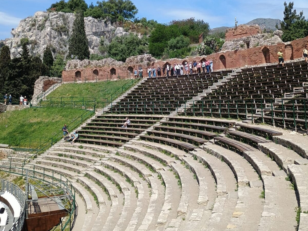 希腊大剧院-陶尔米纳必去景点