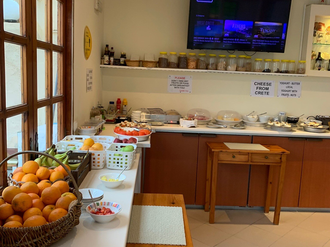 亚历山德罗斯公寓酒店主图