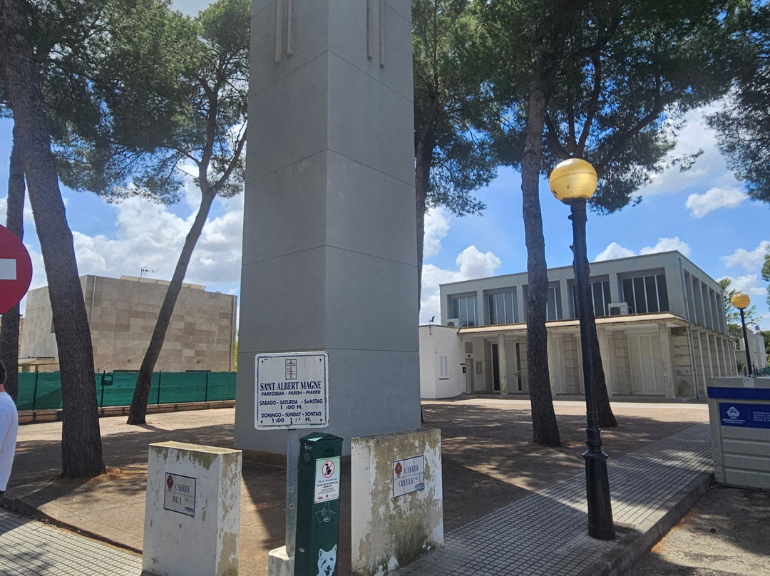 Iglesia Sant Albert el Gran-Muro必去景点
