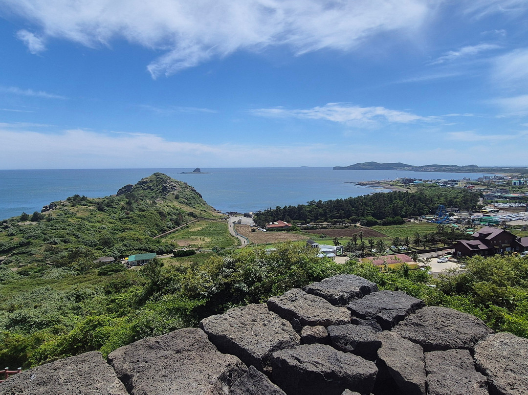 Sanbangsan Mountain-西归浦市必去景点