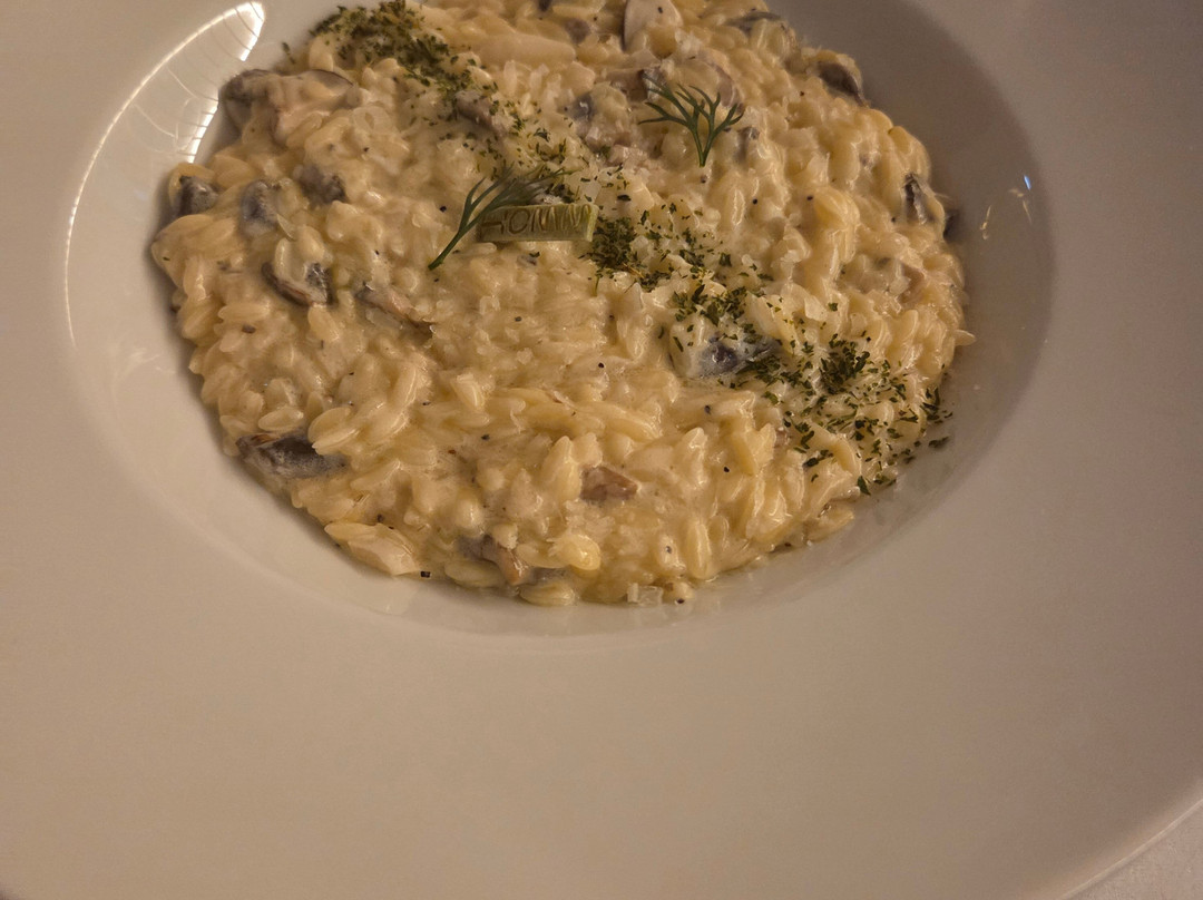 束草鸿居酒店