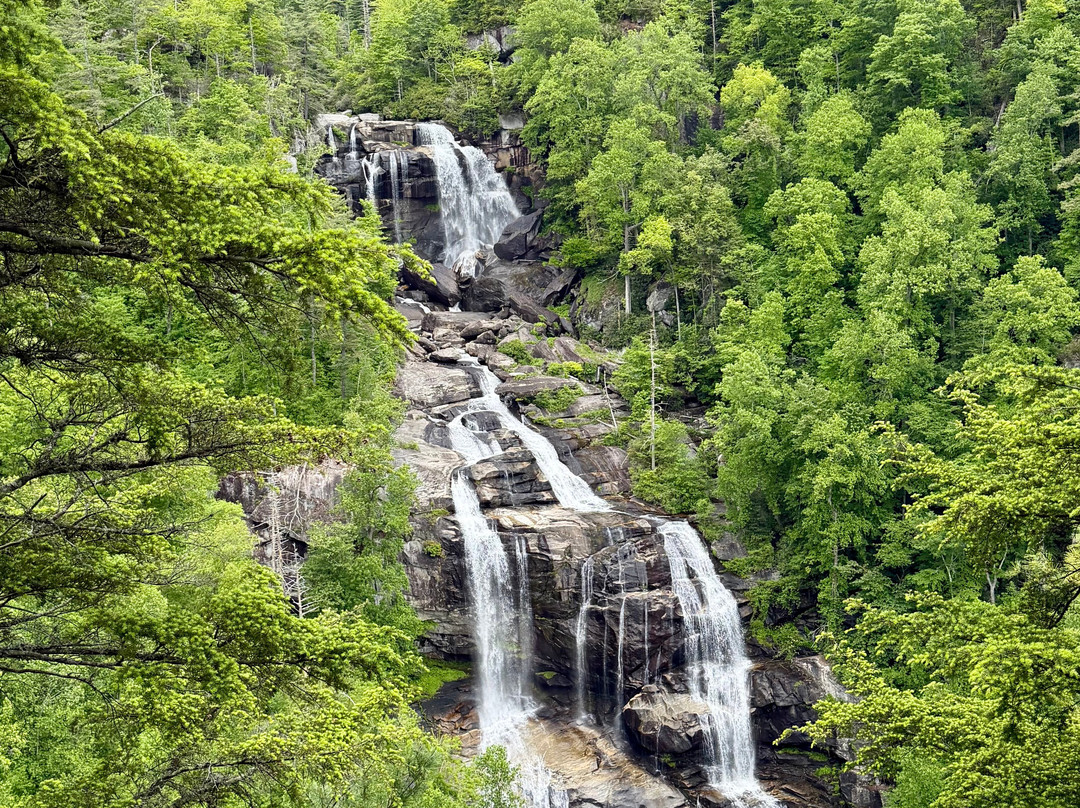 Whitewater Falls-Sapphire必去景点